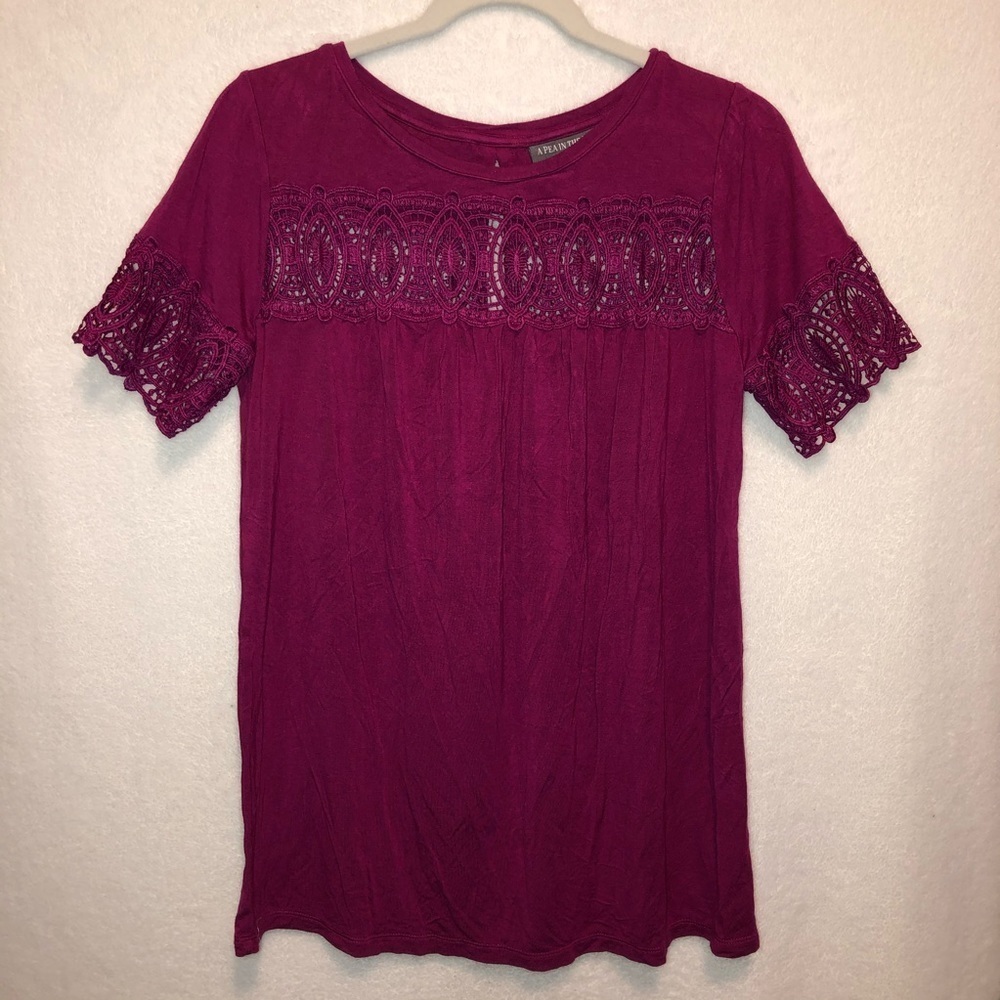 A Pea in the Pod Fuchsia Embroidered Short Sleeve Blouse Size Small